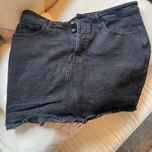 Old navy distressed jean skirt